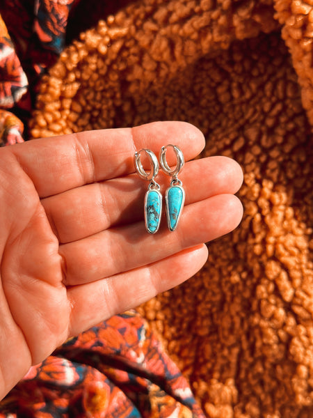 TURQUOISE HUGGIES - NO. 1