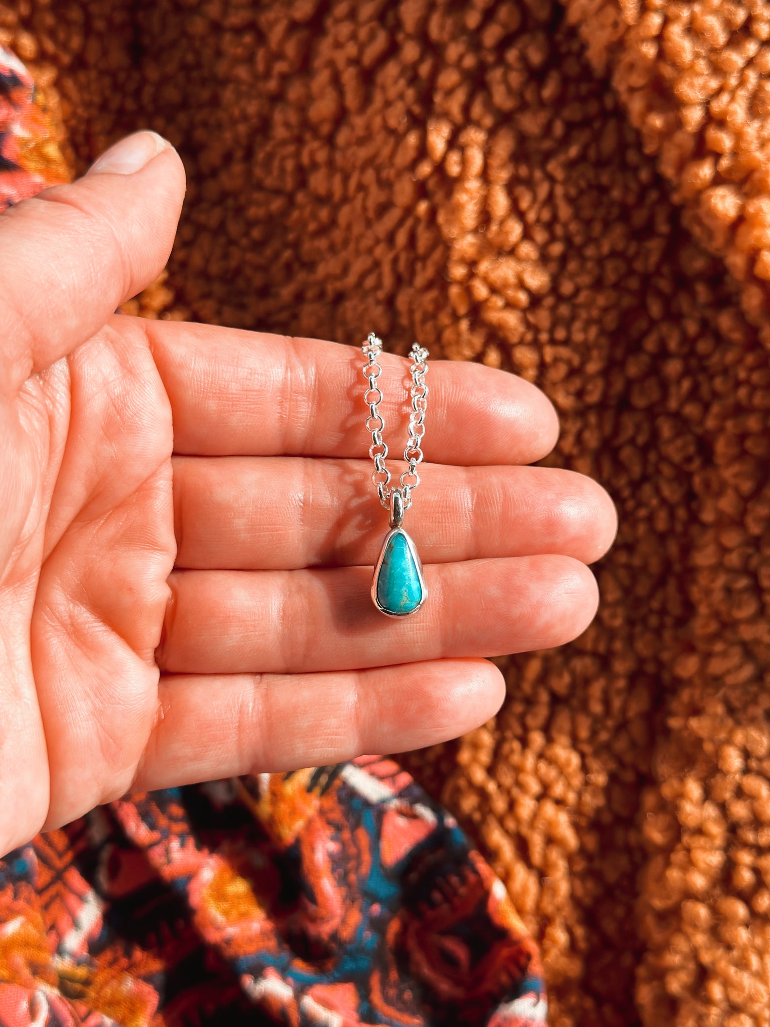 SIMPLE TURQUOISE NECKLACE - NO. 2