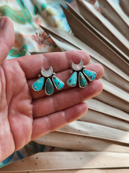 LUNA BLOOM STUDS - NO. 1