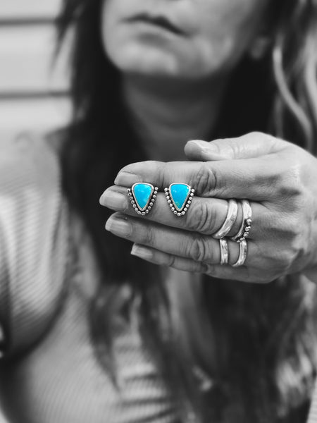 CANYON STUDS - NO. 1