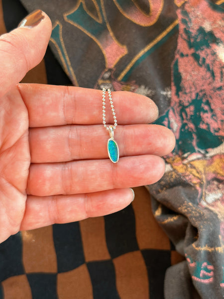 SIMPLE OPAL CHARM - NO. 4