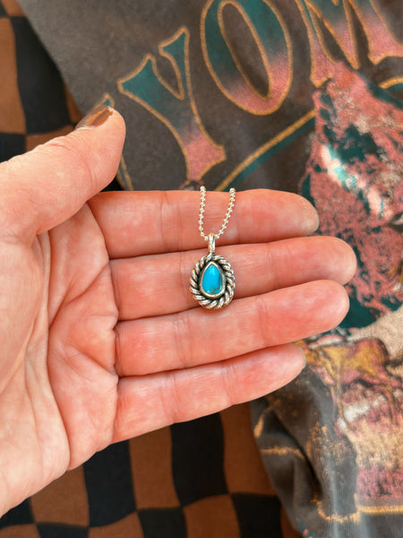 MINI LASSO CHARM - NO. 3