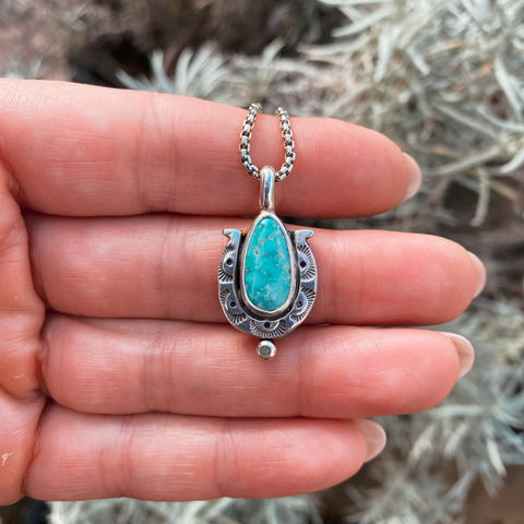 HORSESHOE NECKLACE - NO. 1