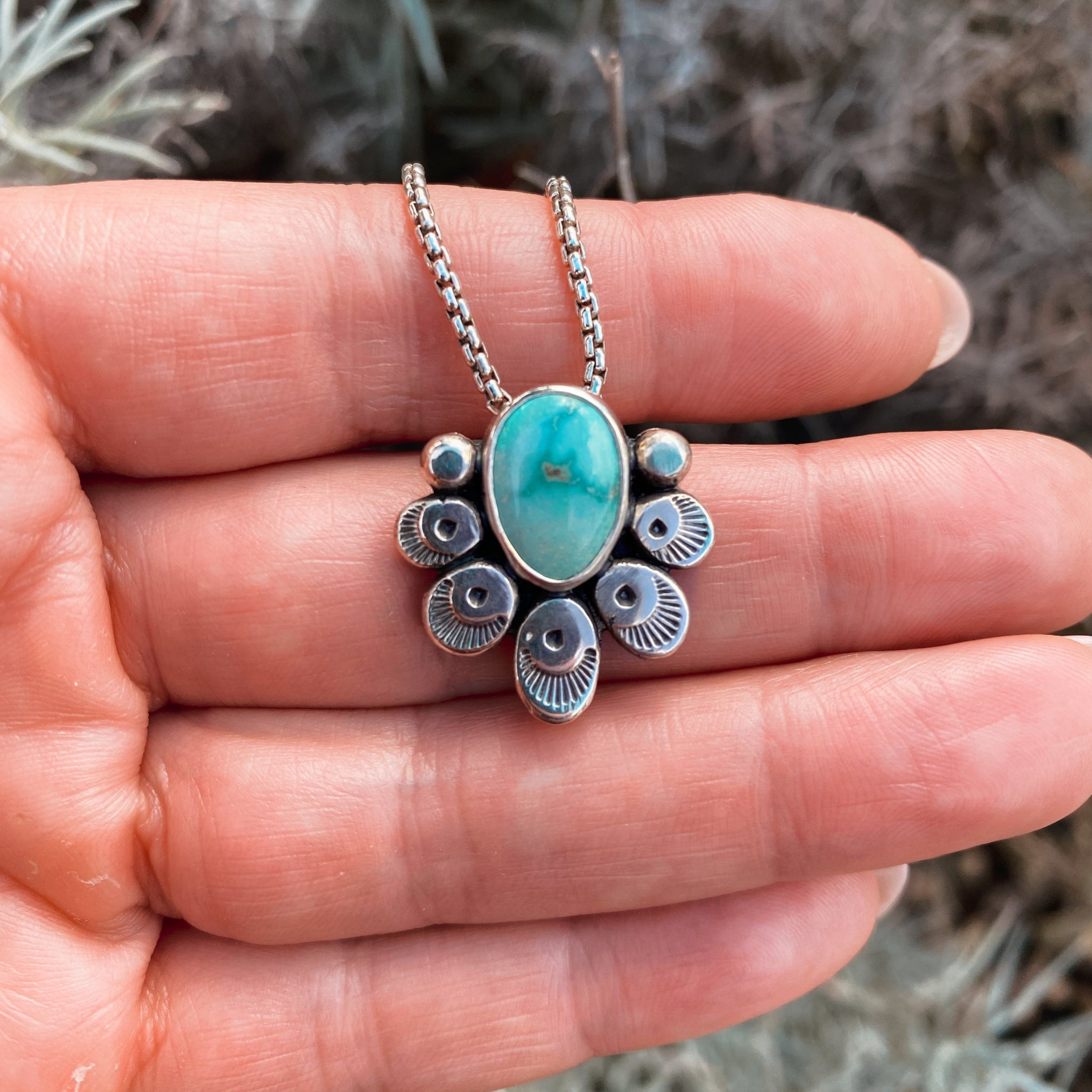 BLOOM NECKLACE