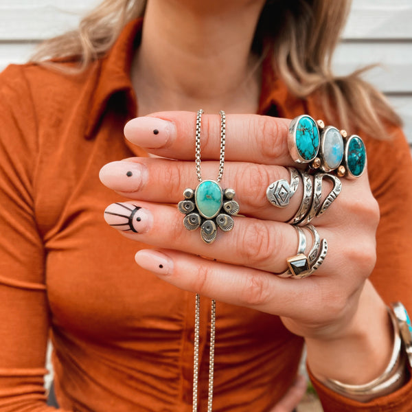 BLOOM NECKLACE
