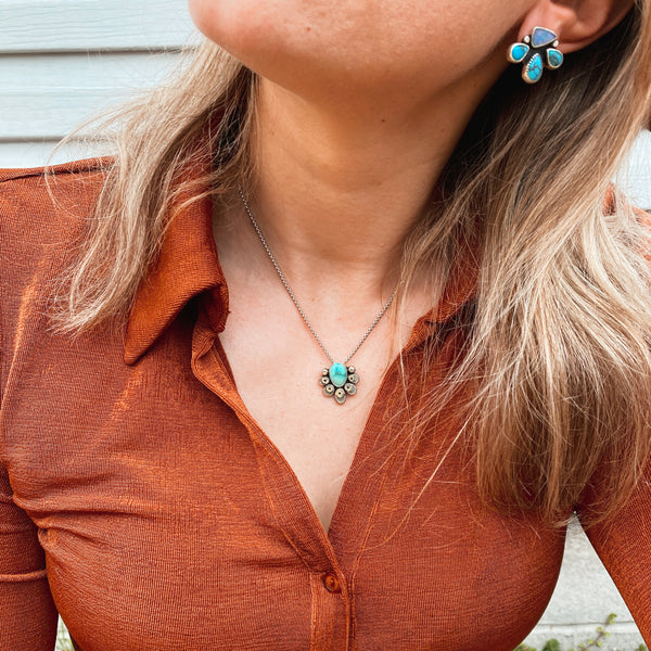 BLOOM NECKLACE